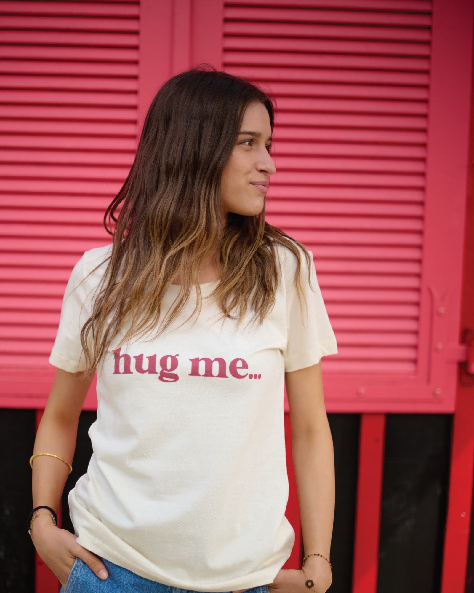 hug me...